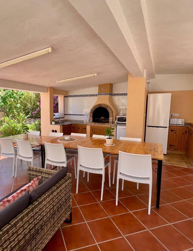 Relaxdiversion En Villa Piscina Bbq Y Cocina Ext Calpe Exteriör bild